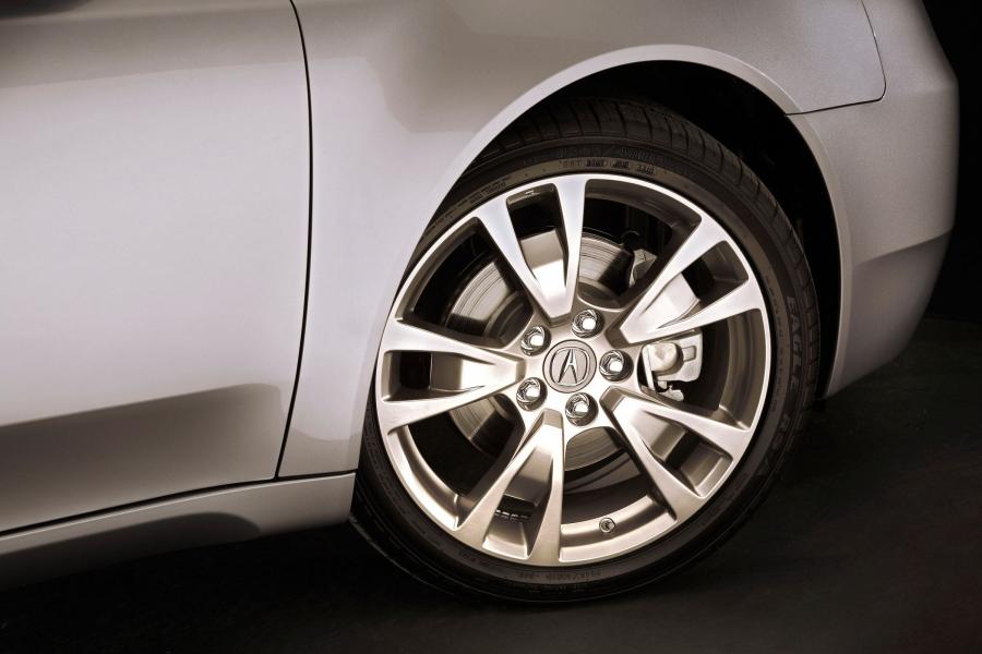 Детали экстерьера Acura TL SH-AWD 2011 года  (фото 34 из 101)